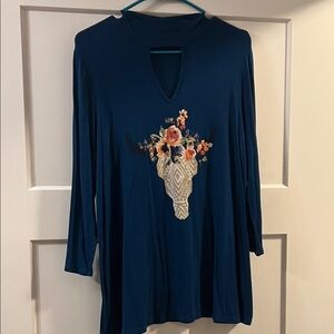 Altar'd State Top with Floral Skull Design